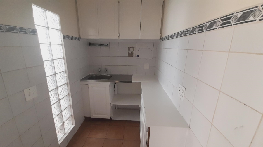 5 Bedroom Property for Sale in Ifafi North West